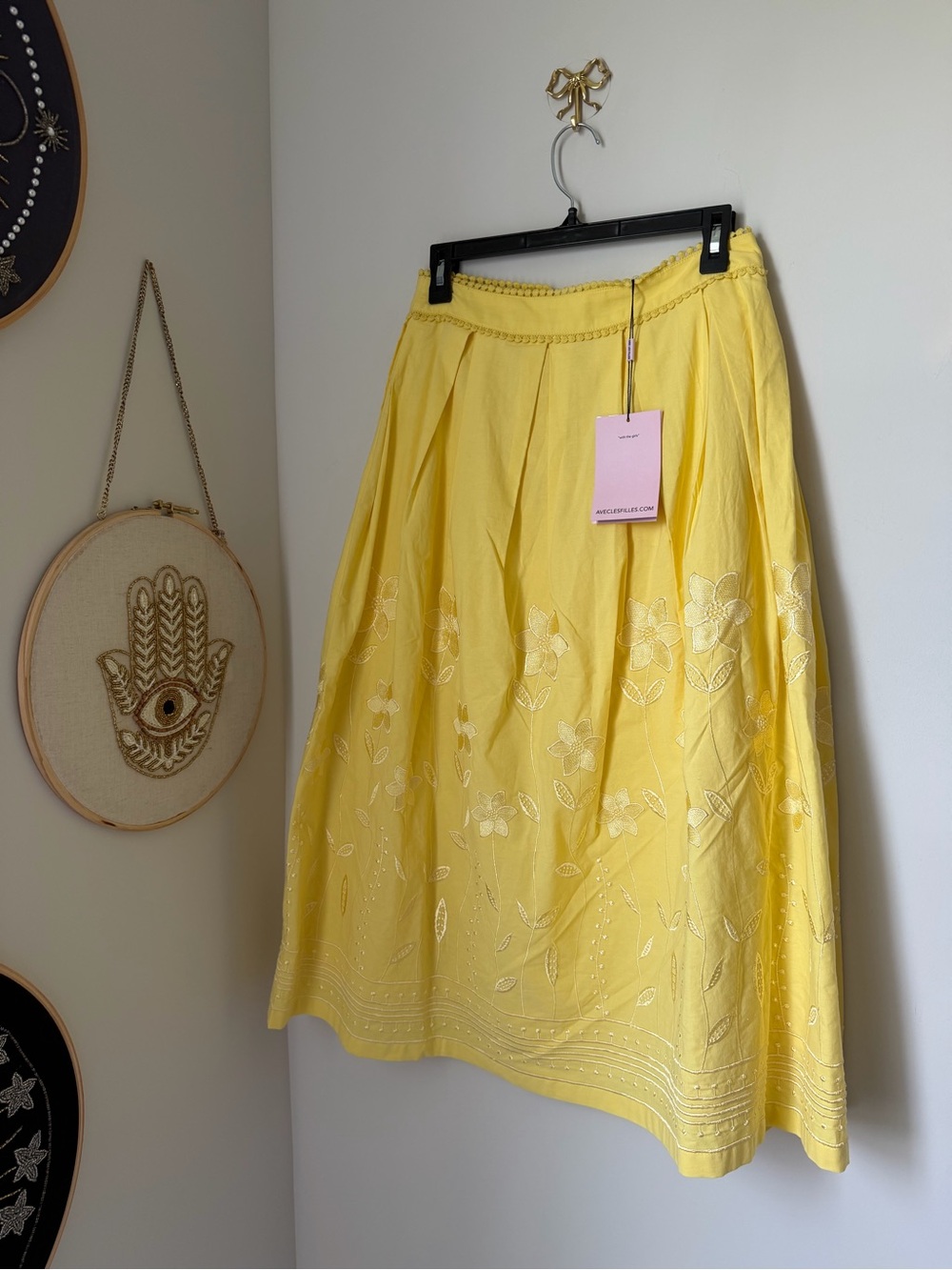 Avec les Filles Yellow floral Embroidered cotton A-Line midi Skirt